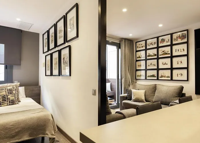 Click&flat Luxury Cabanyes ברצלונה